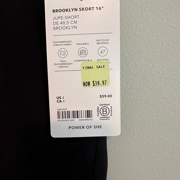 Athleta, NWT,Brooklyn mid rise 16” Skort size 4 - Picture 2 of 4